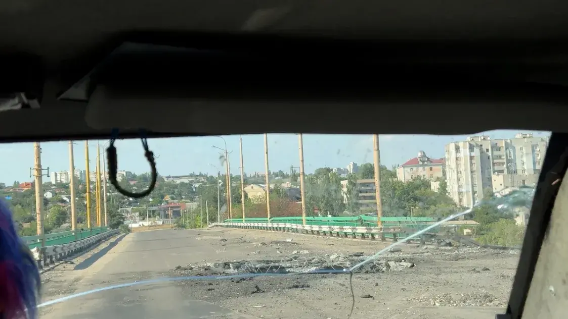 "Прилетает каждую секунду": как живёт украинский Херсон летом 2025-го