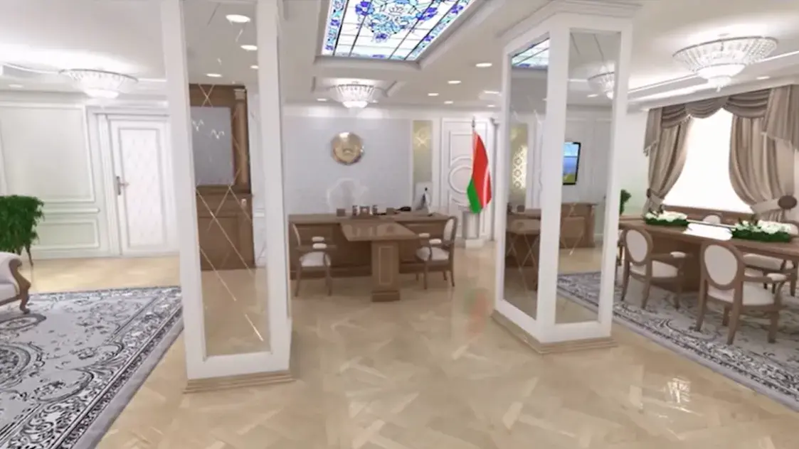 Кабинет в резиденции "не для Лукашенко" похож на его другие рабочие кабинеты