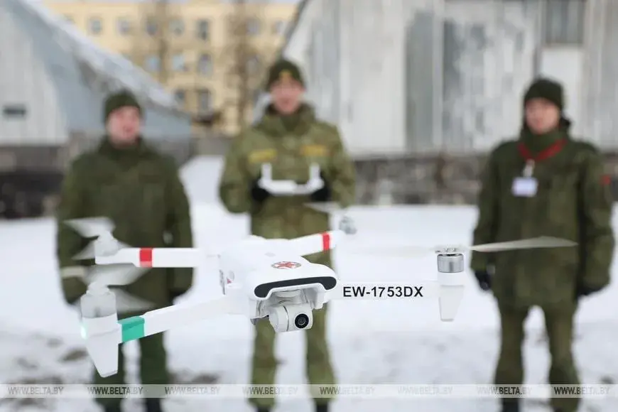 У Ваеннай акадэміі Беларусі пачаліся заняткі па кіраванні беспілотнікамі