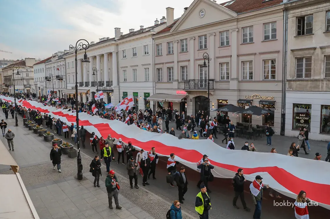 В Варшаве прошёл марш в честь Дня Воли. Фотофакт