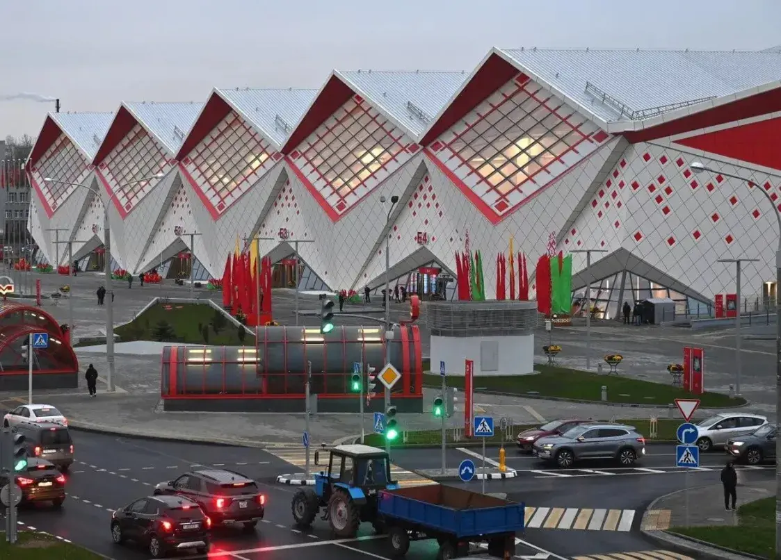 Когда минчане смогут посещать новый китайский бассейн и какие будут цены