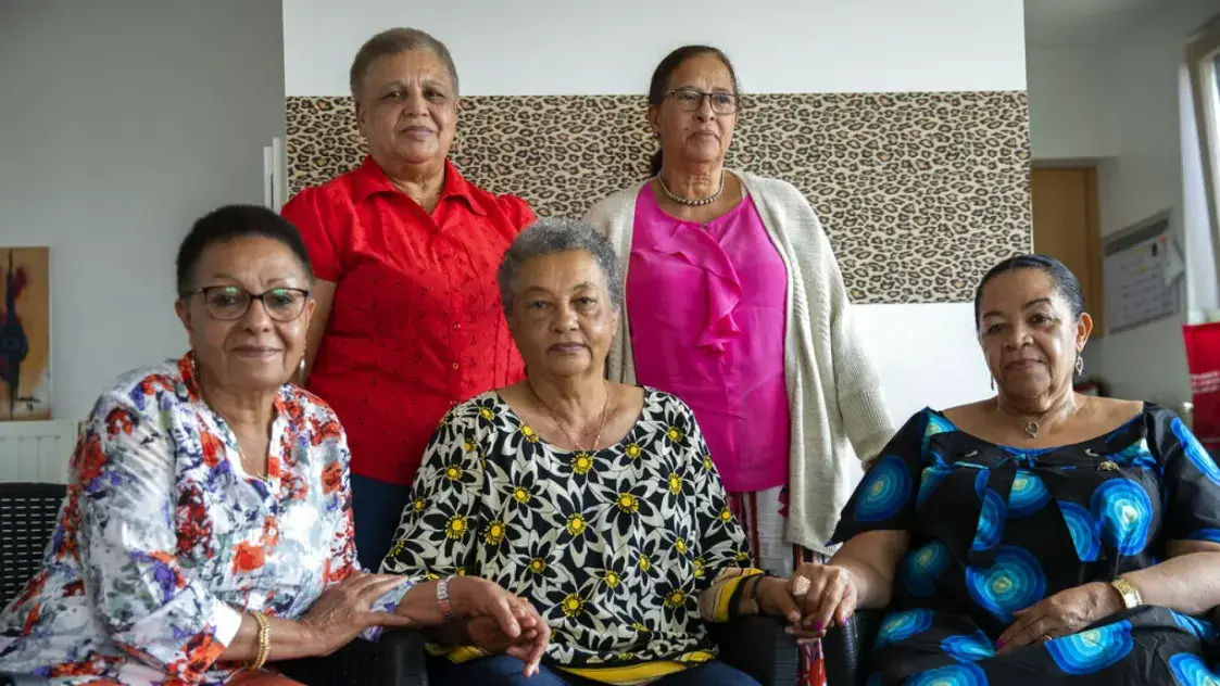 Жанчына супраць аўтамата і найстарэйшая птушка свету  — #ІхНоравы