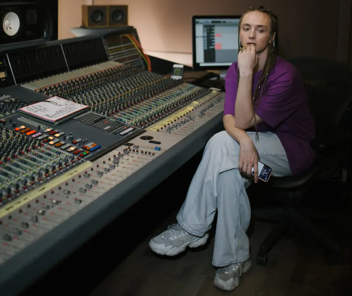 История воровства: музыкант борется за права на песню в Беларуси