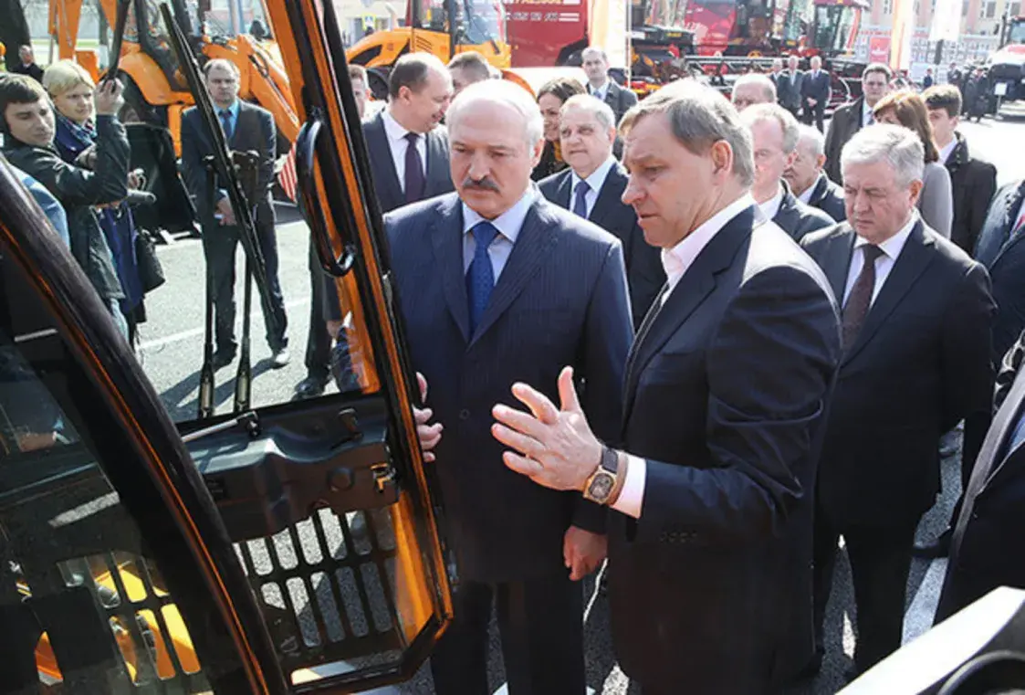 Ведёт бизнес в ЕС и обирает белорусов — расследование о кошельке Лукашенко