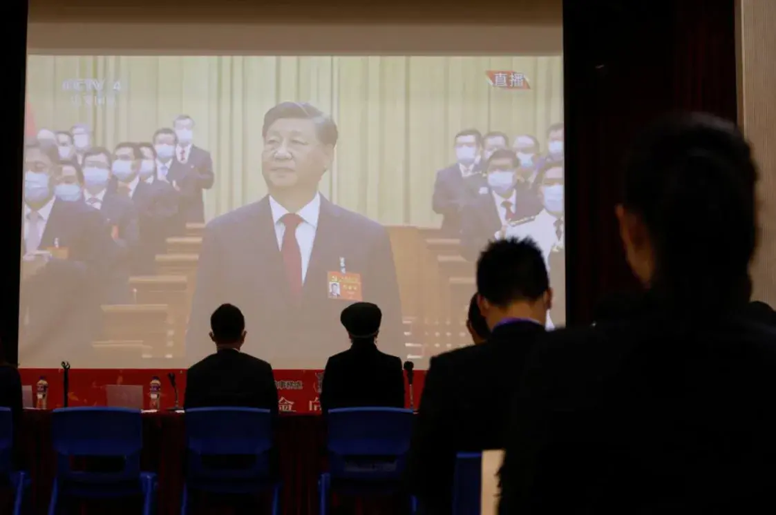 Си метит в пожизненные лидеры и планирует усиление армии: исторический съезд КПК