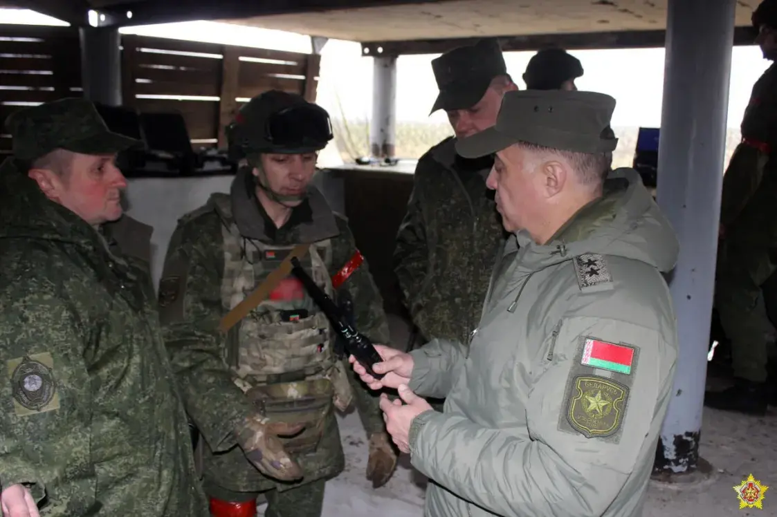 У Беларусі вайскоўцы адпрацоўвалі спыненне прарыву праз мяжу