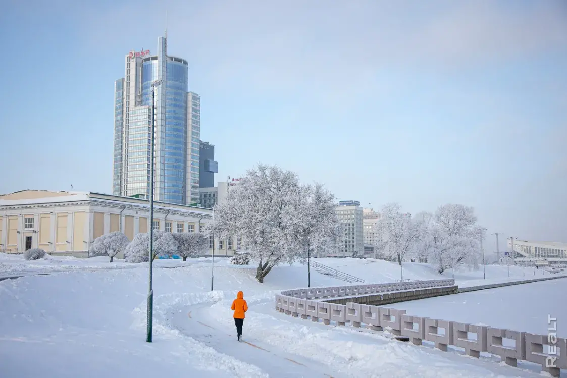 Минск под снегом. Атмосферный фотофакт