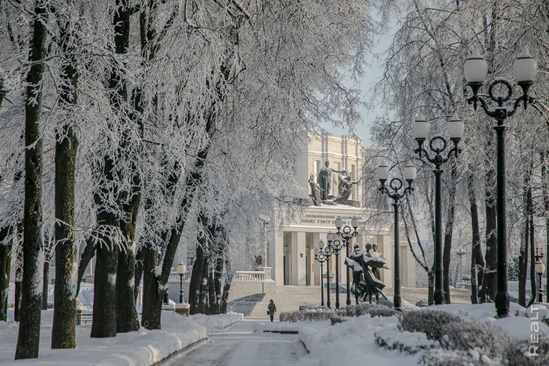 Минск под снегом. Атмосферный фотофакт