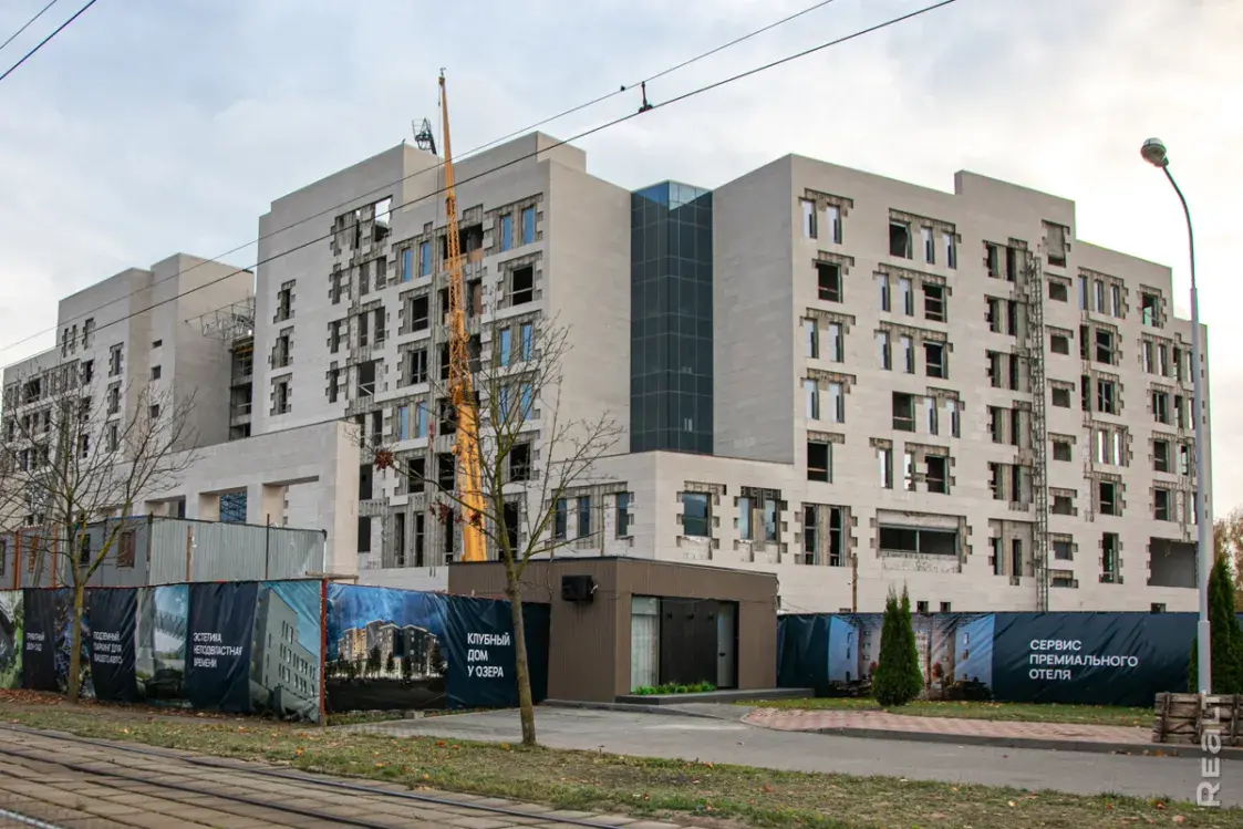 В Минске завершается переделка отеля под ЖК, который строили к ЧМ-2014 по хоккею