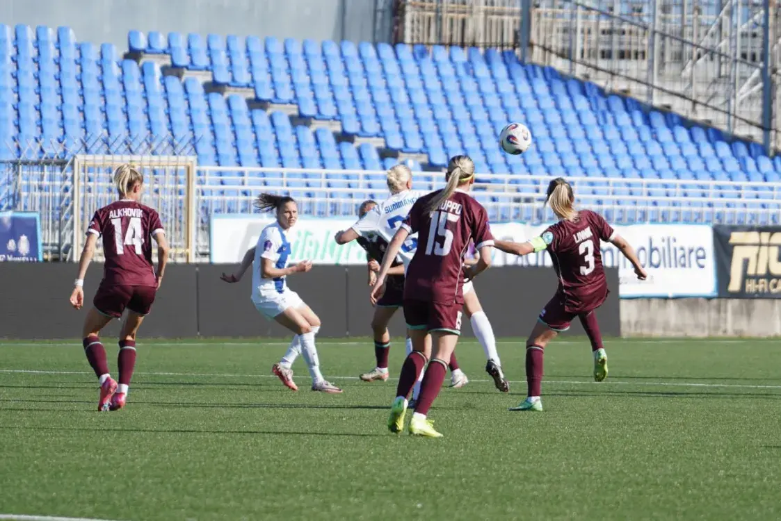 Беларускія футбалісткі ў Лізе нацый згулялі ўнічыю з фінкамі