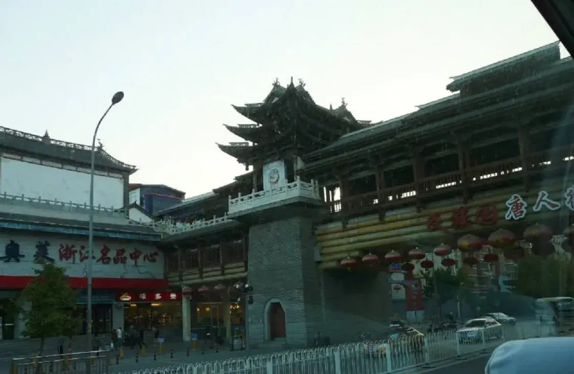 “Не становішся камуністам”: навошта падлеткі ідуць вывучаць кітайскую?