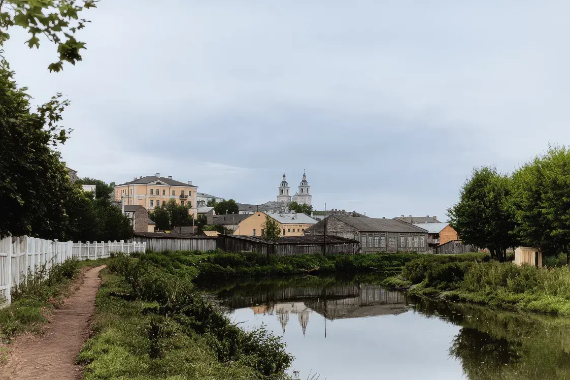 Энтузиаст при помощи ИИ реставрирует ретро-фото Минска. Посмотрите, как круто!