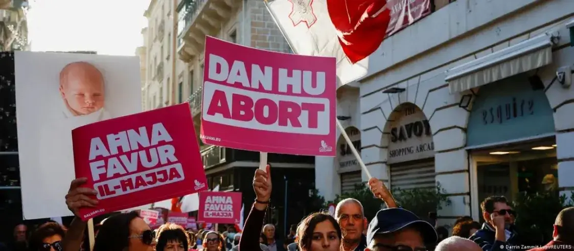 Што будзе, калі ў Беларусі забароняць аборты? Паглядзелі вопыт іншых краін