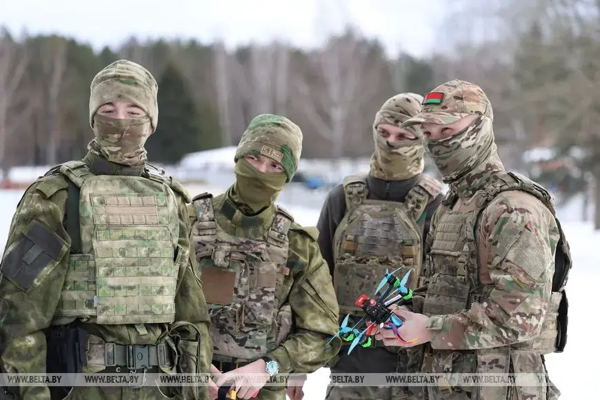 У Ваеннай акадэміі Беларусі пачаліся заняткі па кіраванні беспілотнікамі