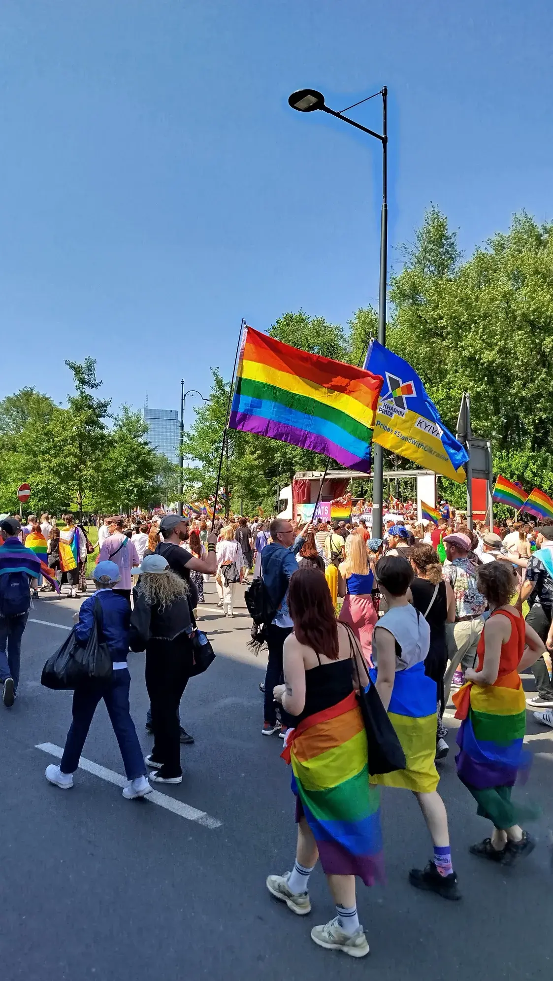 Как я с детьми ходил на Марш равенства в Варшаве, и ни у кого не подгорело