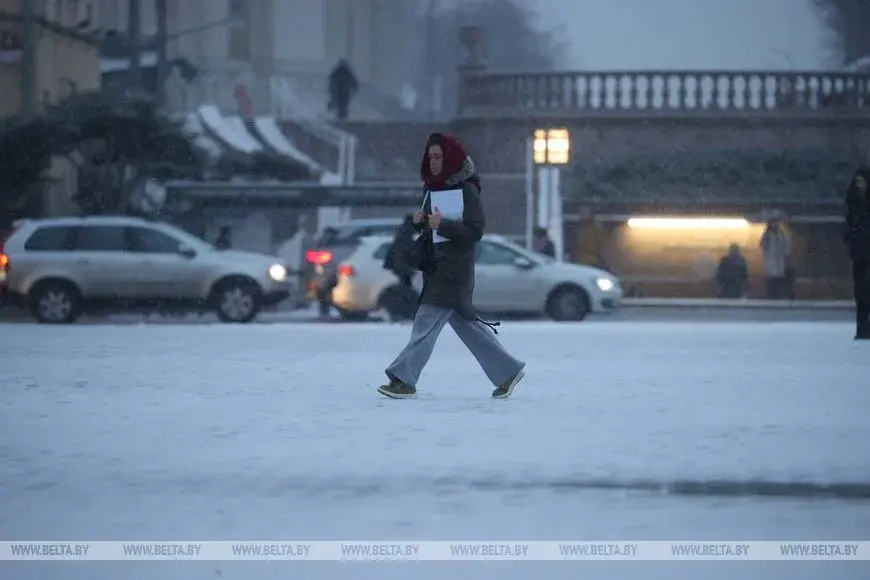 У сераду Мінск засыпала снегам