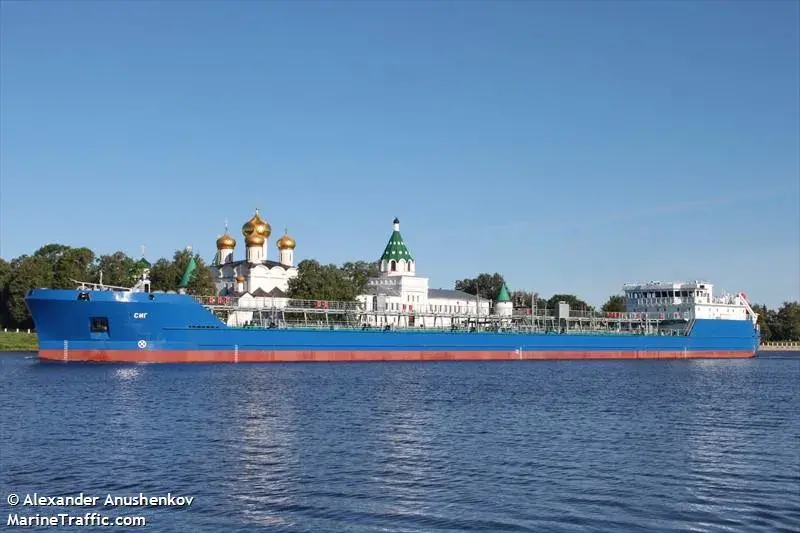 Расійскі танкер “Сіг” атрымаў прабоіну каля Керчанскага праліву
