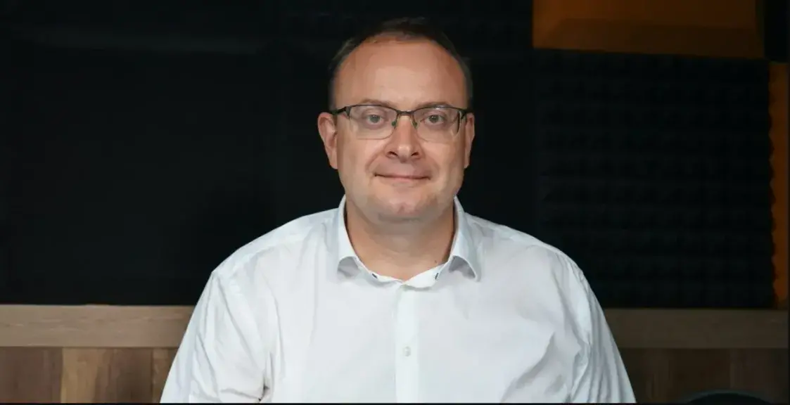 Ад палітыкаў да порнаакторак: каго і як вербавалі беларускія спецслужбы