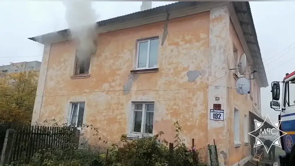 У Віцебску на пажары выратавалі дзяцей і іх маці