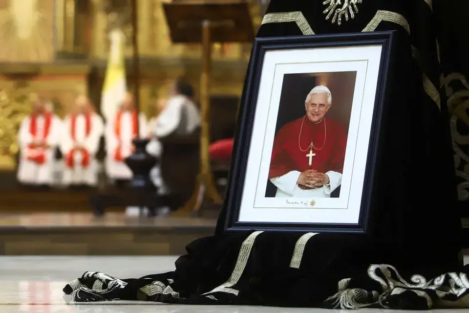 У Ватыкане пахавалі Бенедыкта XVI