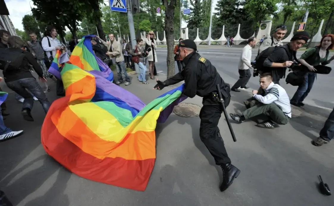 Рэпрэсіі пад выглядам абароны каштоўнасцей: новыя штрафы за “прапаганду” ЛГБТК+ і чайлдфры