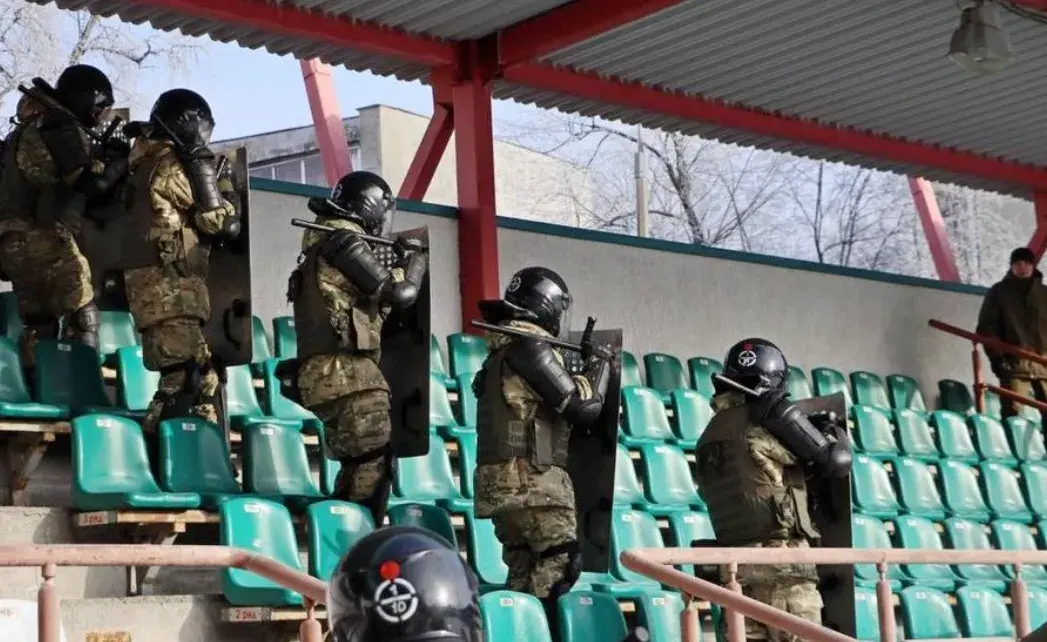 У Гомелі сілавікі правялі вучэнні на стадыёне "Цэнтральны"