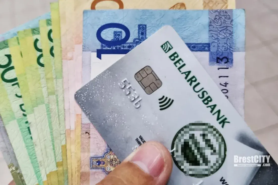  Никаких новых трудностей для белорусов — Латушко о санкциях против банков