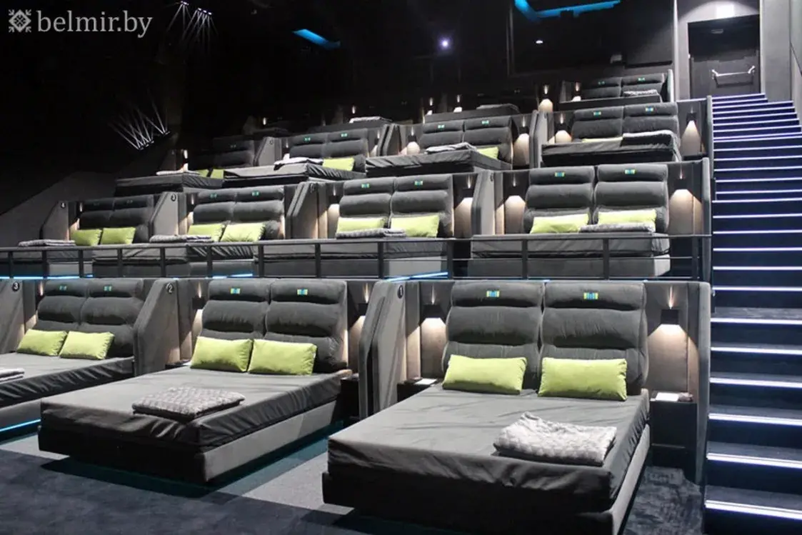 Снижение зарплат в Беларуси: минус 10 мешков картошки или 100 литров бензина