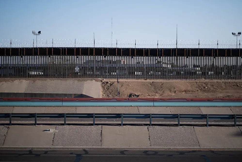 Париж, океан и тюрьма: как граждане Грузии бегут в США через Мексику