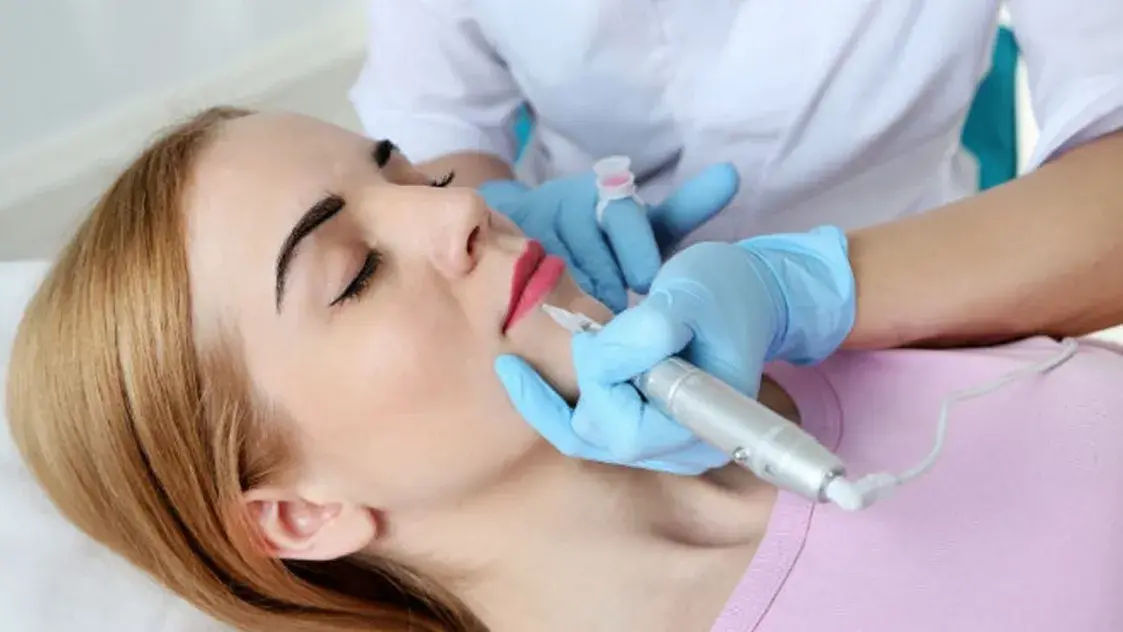 Где дешевле сделать ноготочки, брови и реснички — в Минске или в Варшаве?