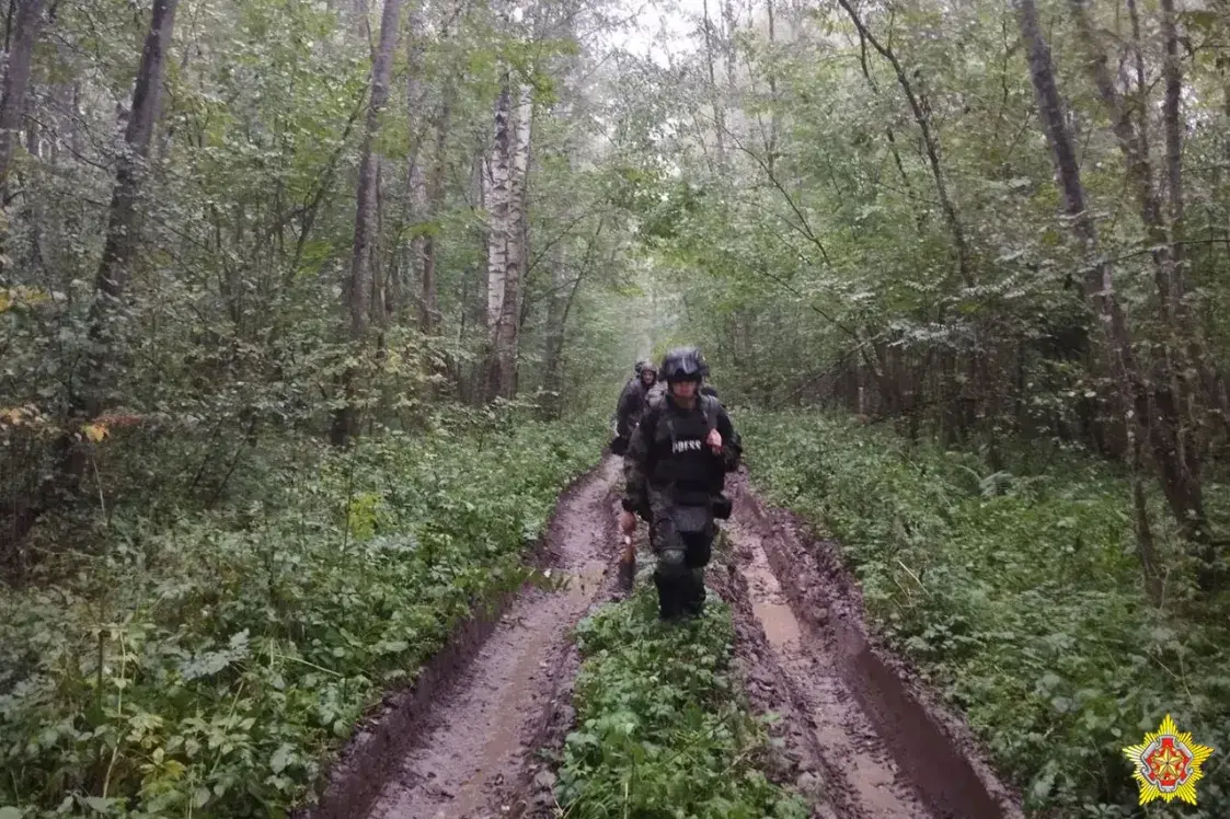 Минобороны отправило пропагандистов в лес искать схрон с едой
