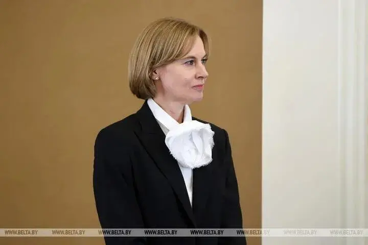 Стилист об образе Петкевич: Этот лук очень западный, без ностальгии по 90-м