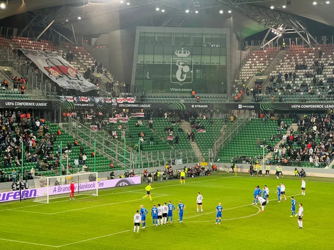 "Лукашэнка! — Цо? — Ты курво!": як мінскае "Дынама" гуляла ў Варшаве