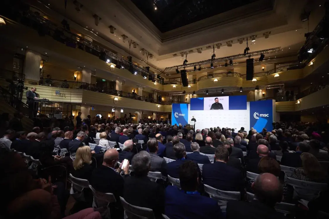 Паміж “вайной” і “мірам”. Чаго чакаць свету пасля Мюнхенскай канферэнцыі