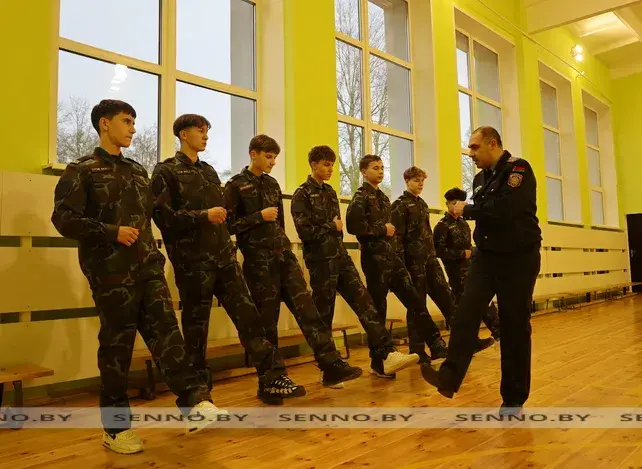 Адзіны ў РБ вайскова-патрыятычны клуб у дзіцячым доме дзейнічае ў Сянне