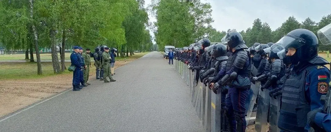 Міліцыю ў Слоніме вучылі страляць па "масавых беспарадках"