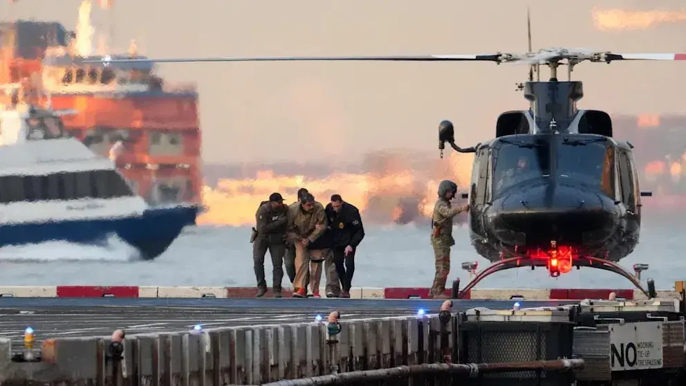 Мадуру на верталёце даставілі да будынка Федэральнага суда ў Нью-Ёрку