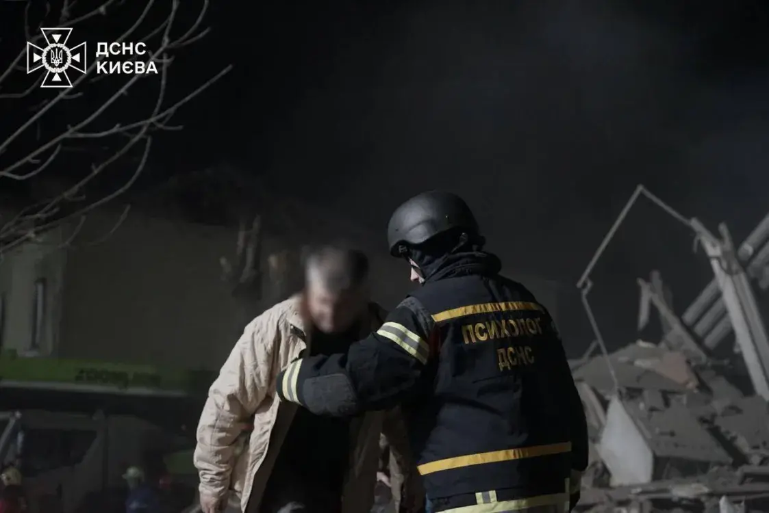 Дзевяць загінулых і дзясяткі пацярпелых — Расія ўначы бамбіла Украіну