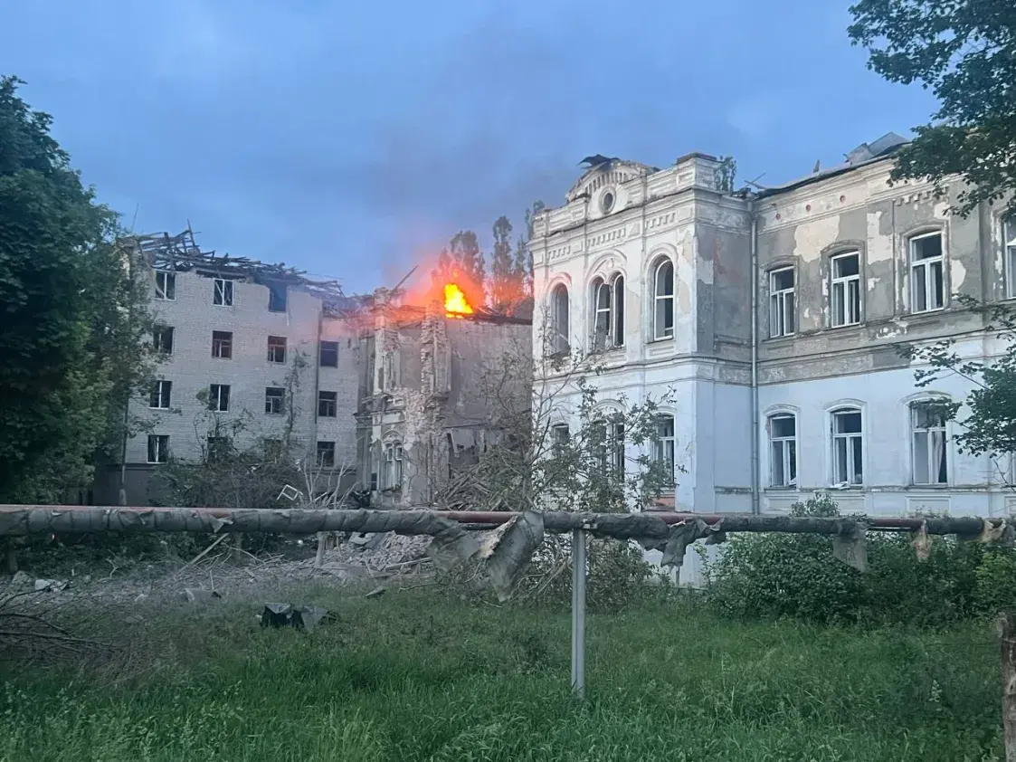 "Мост цел?" — жители Керчи в аннексированном Крыму сообщают о взрывах