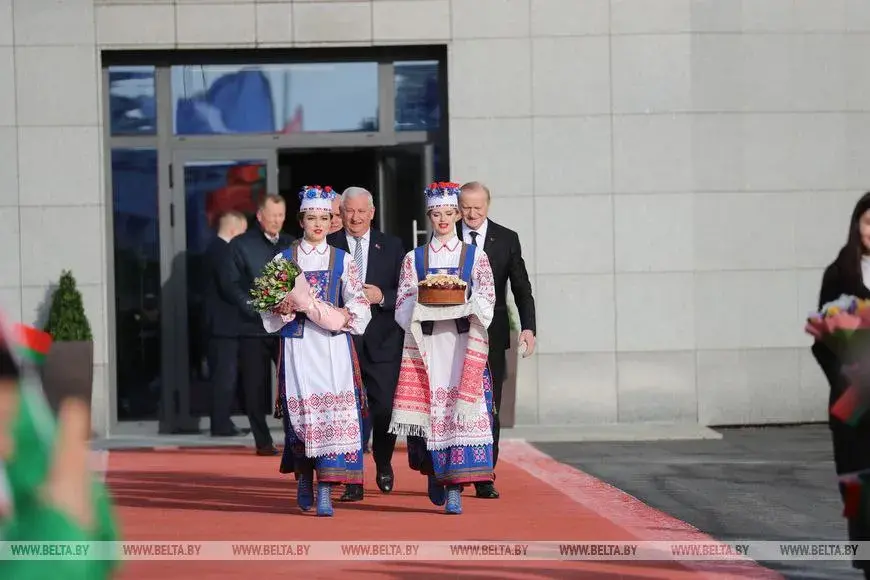 После встречи в минском аэропорту космонавтку Василевскую повезли к Лукашенко