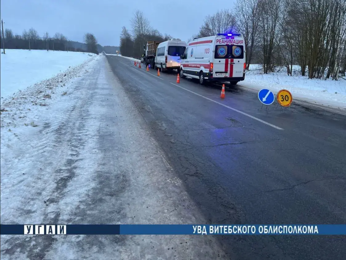 Сем чалавек шпіталізаваныя пасля аварыі з маршруткай пад Віцебскам 
