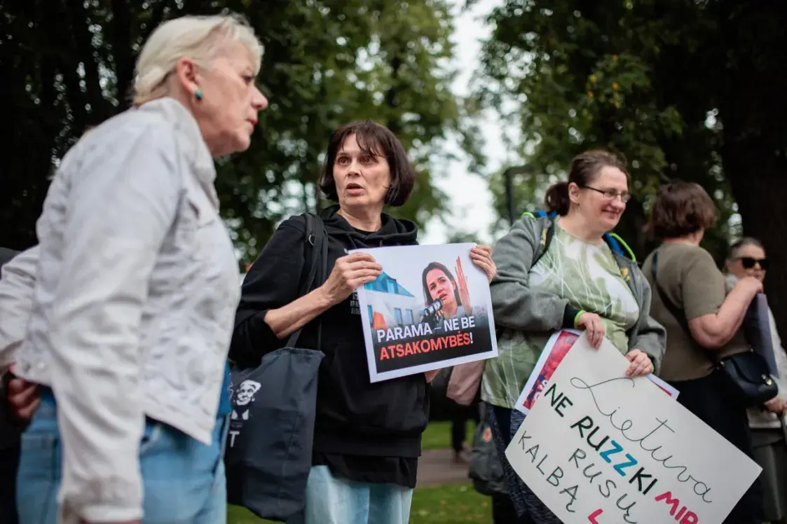 Акцыю пратэсту супраць Офіса Ціханоўскай зладзілі ў Вільні