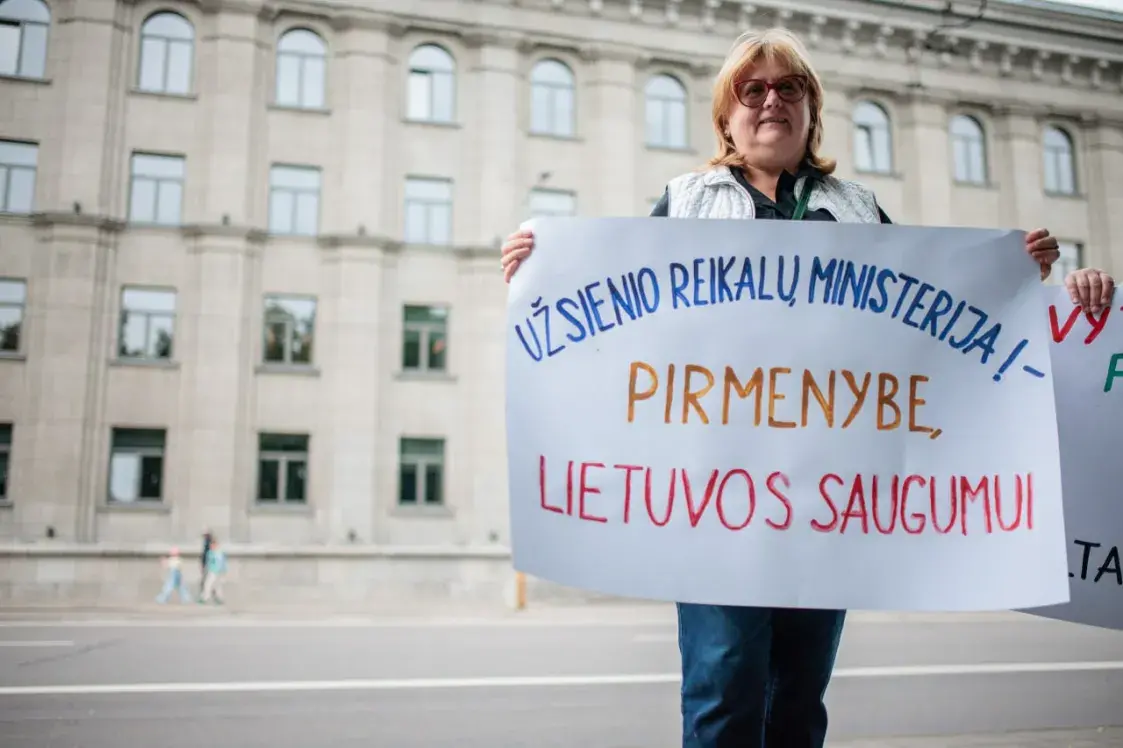 Акцыю пратэсту супраць Офіса Ціханоўскай зладзілі ў Вільні