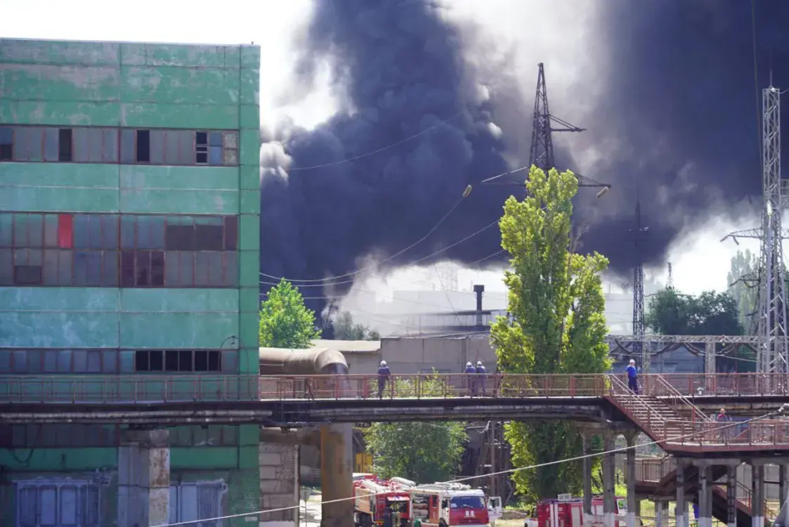 В Волгограде горел металлургический завод