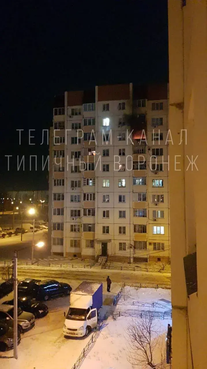 В российском Воронеже в результате атаки дронов повреждены три многоэтажки