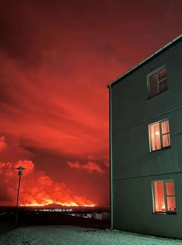 В Исландии после землетрясения случилось извержение вулкана