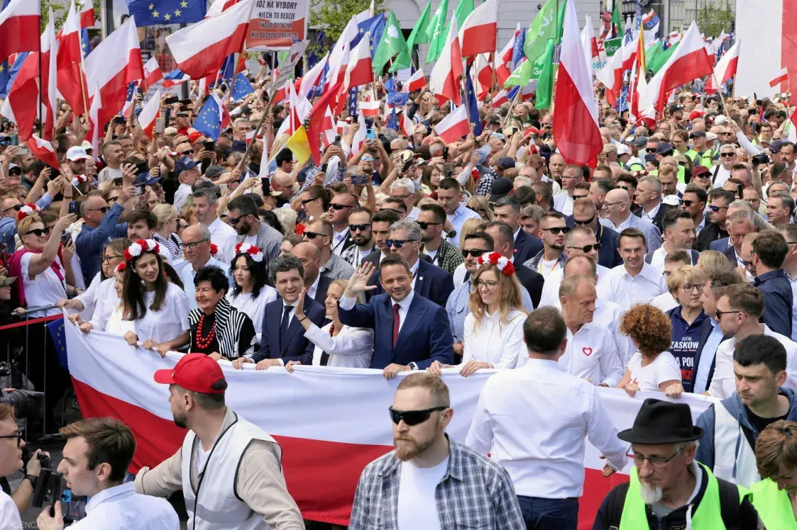 Тшаскоўскі ці Наўроцкі — перамога на выбарах якога кандыдата паспрыяе беларусам