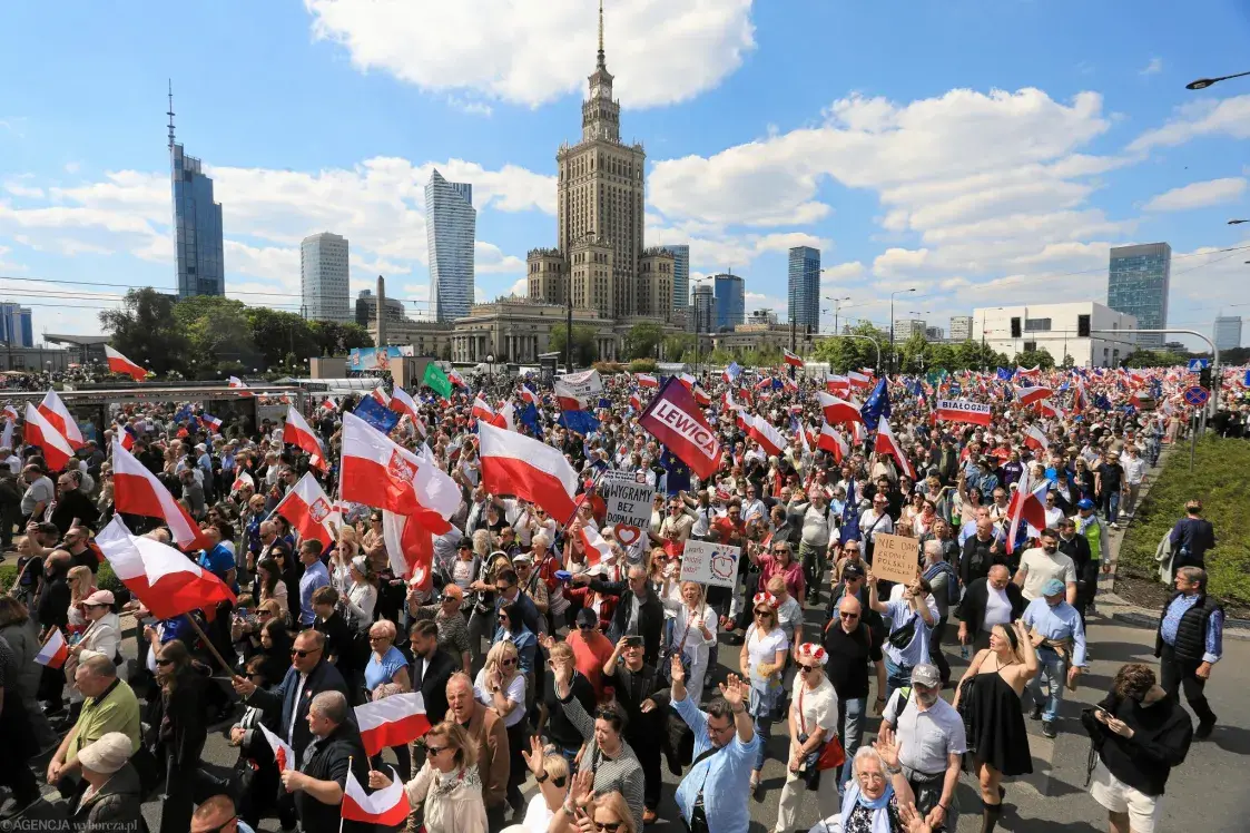 Тшаскоўскі ці Наўроцкі — перамога на выбарах якога кандыдата паспрыяе беларусам