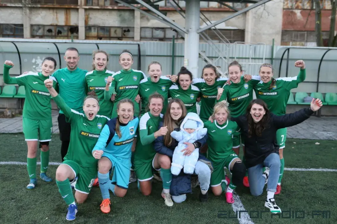 Все сходят с ума по женскому футболу, кроме белорусов. Разбирались почему