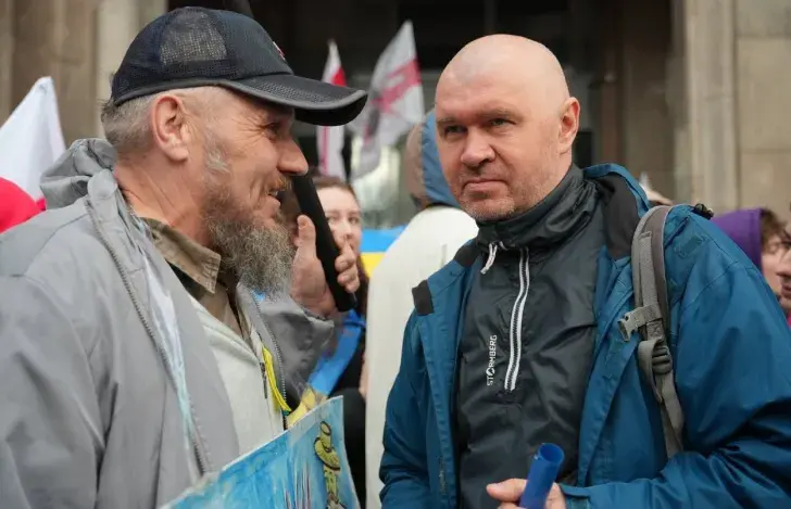 Анатоль Міхнавец — справа
